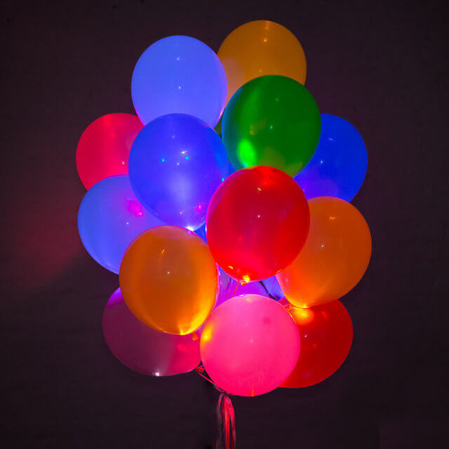 Светящиеся воздушные шары на Новый год